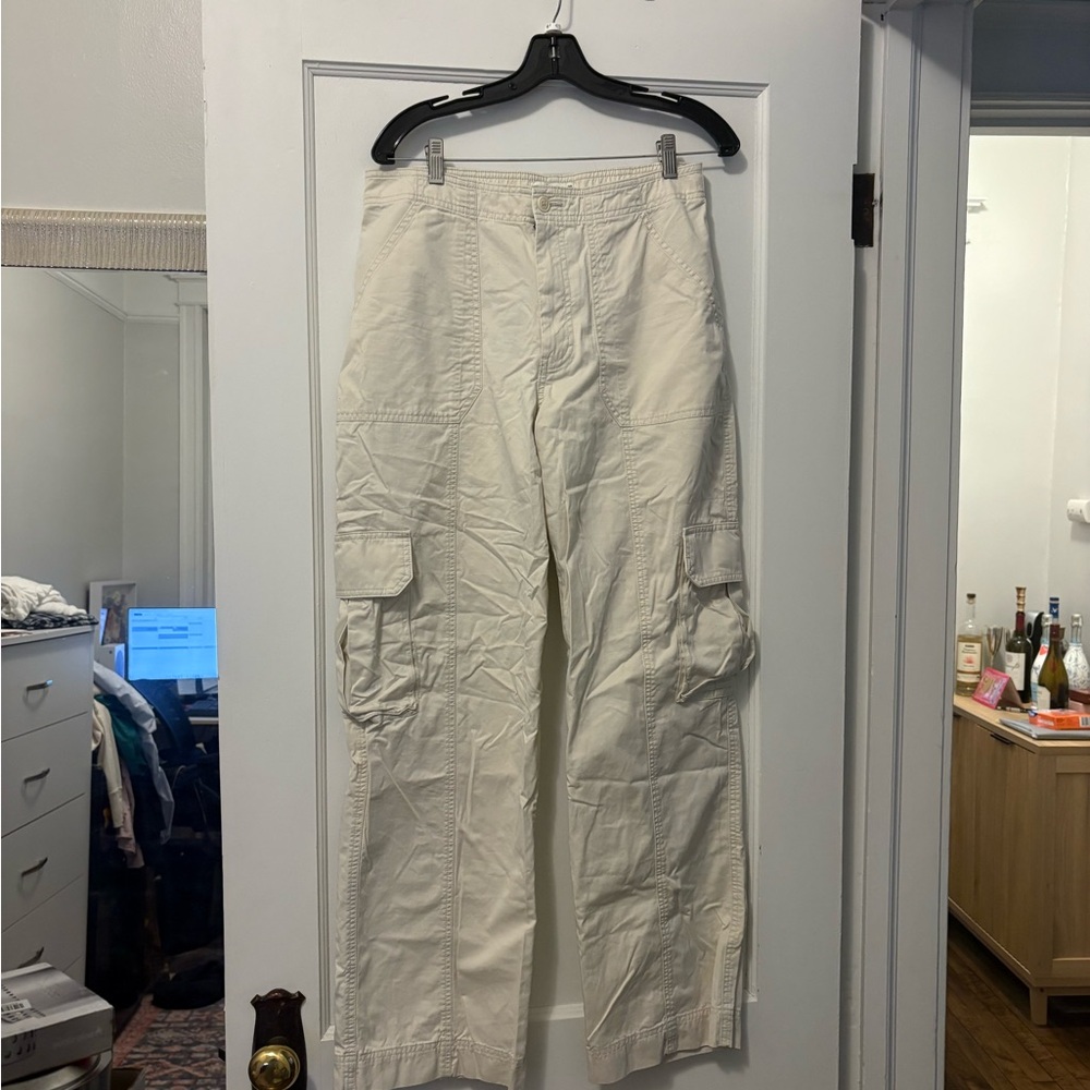 A&F Ivory Cargo Pants - Curve Love